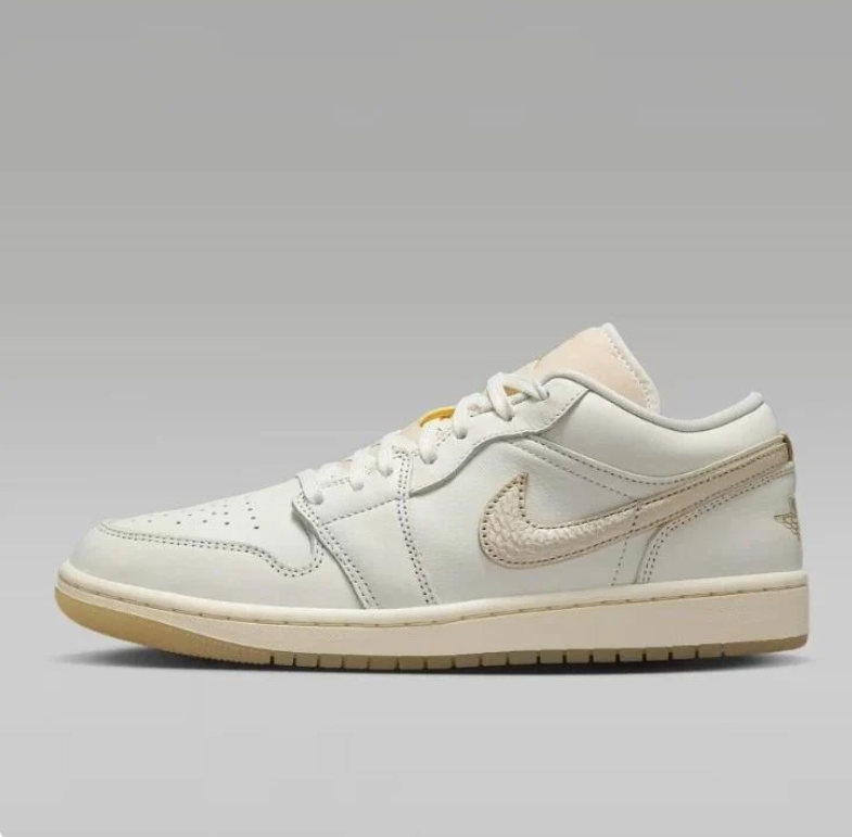 Air Jordan 1 Low - Sail / Pale Vanilla / Gold Swoosh