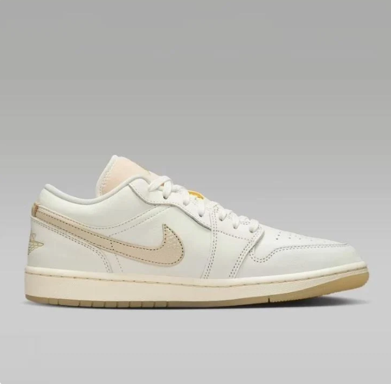 Air Jordan 1 Low - Sail / Pale Vanilla / Gold Swoosh