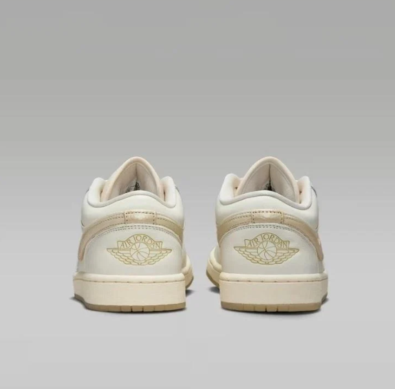 Air Jordan 1 Low - Sail / Pale Vanilla / Gold Swoosh