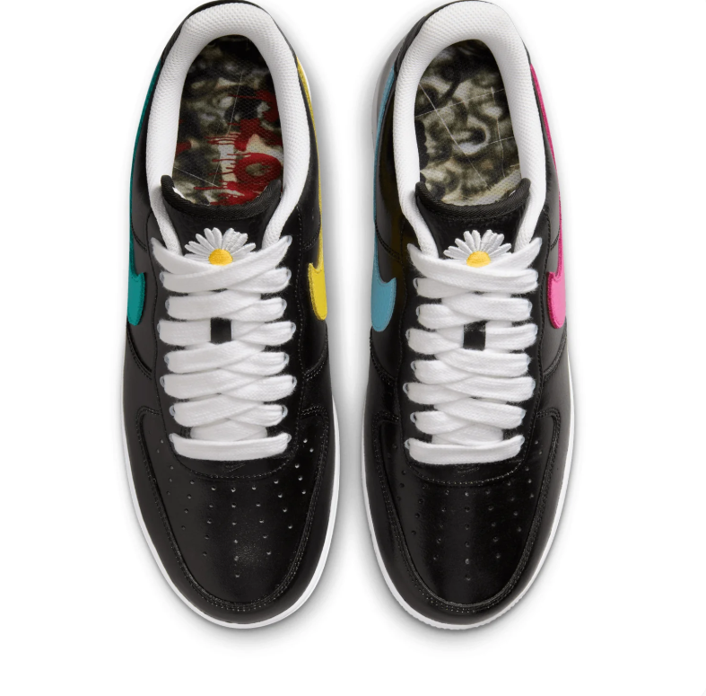 Nike Air Force 1 Low - Black / Pink Swoosh